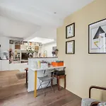 Moderne Appartement Au Coeur De Paris