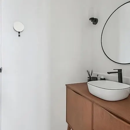 Moderne Au Coeur De Paris